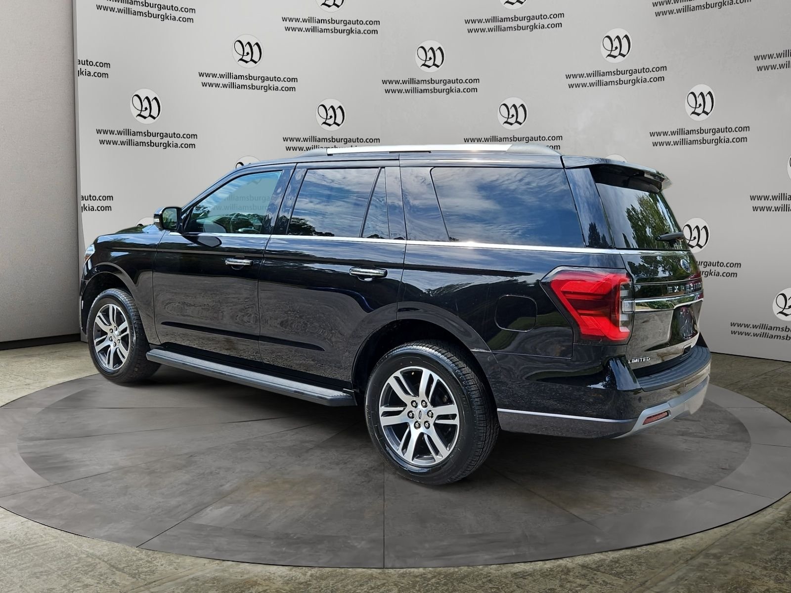 Used 2024 Black Ford Limited image 3