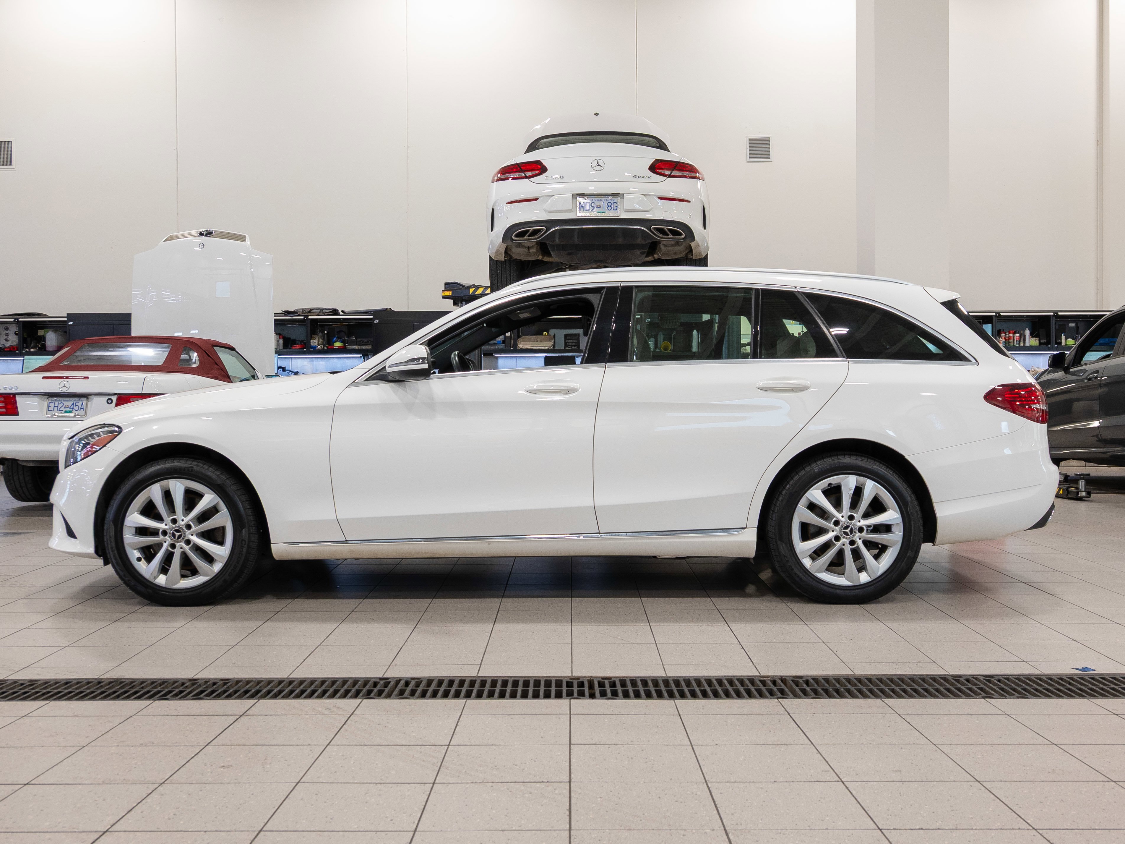 Used 2019 Polar White Mercedes-Benz C 300 image 2