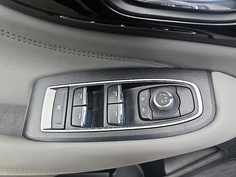 Used 2022 Magnetite Gray Metallic Subaru Limited XT image 12