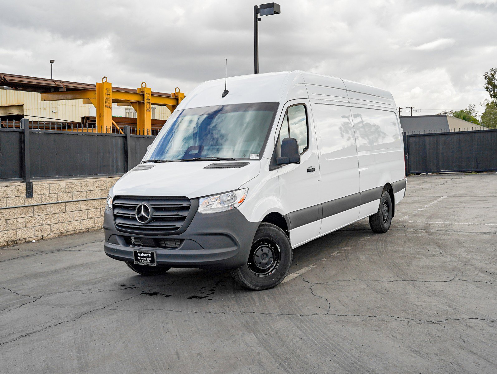 2025 Mercedes-Benz Sprinter 2500 170 WB HO High Roof's photo