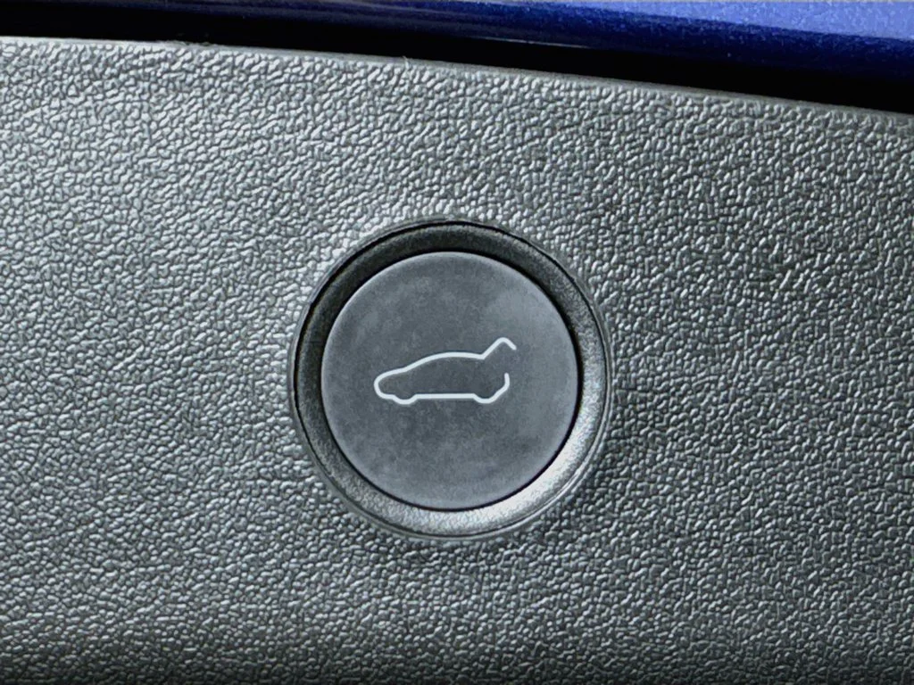 Used 2022 Blue Tesla Long Range image 30