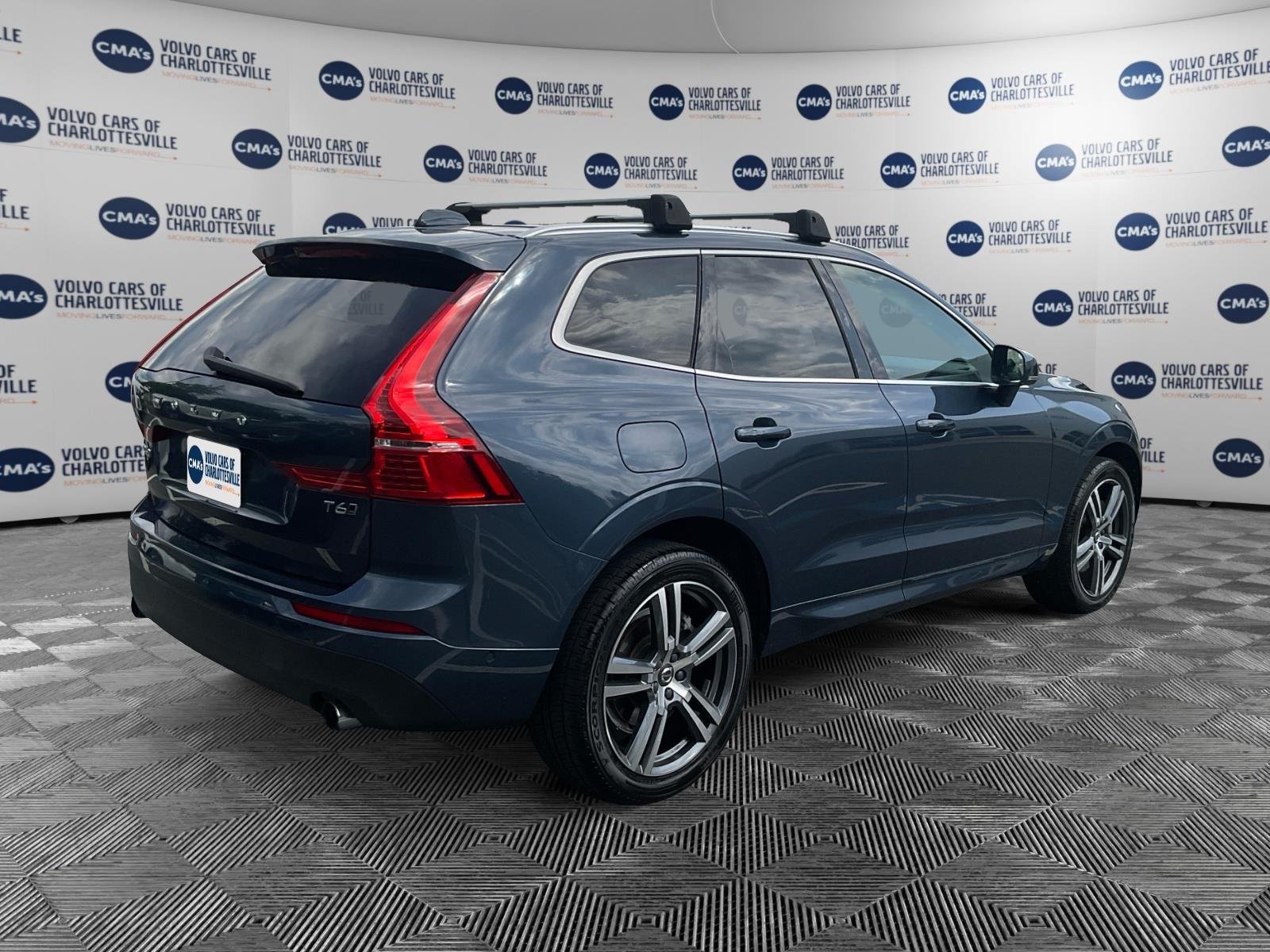 Used 2018  VOLVO T6MOMENTUM image 5