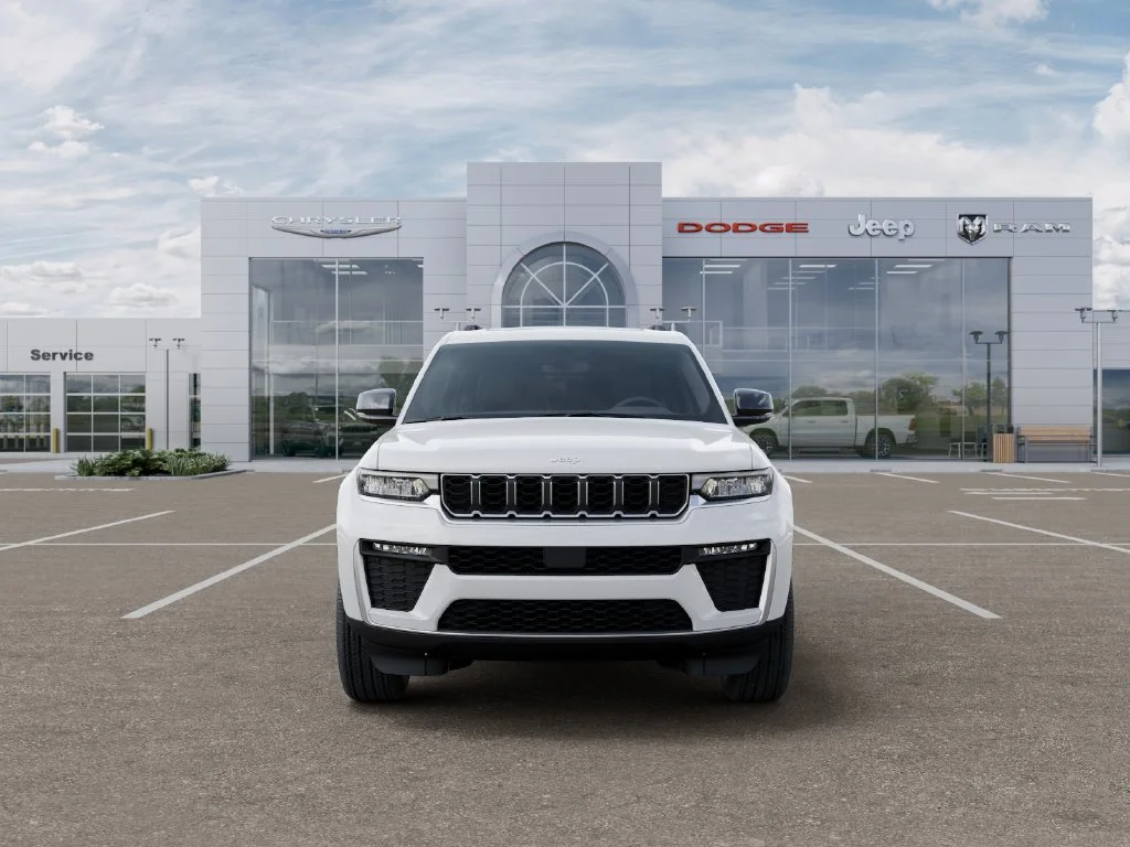 New 2027 Bright White Clear-Coat Paint Jeep Limited image 6
