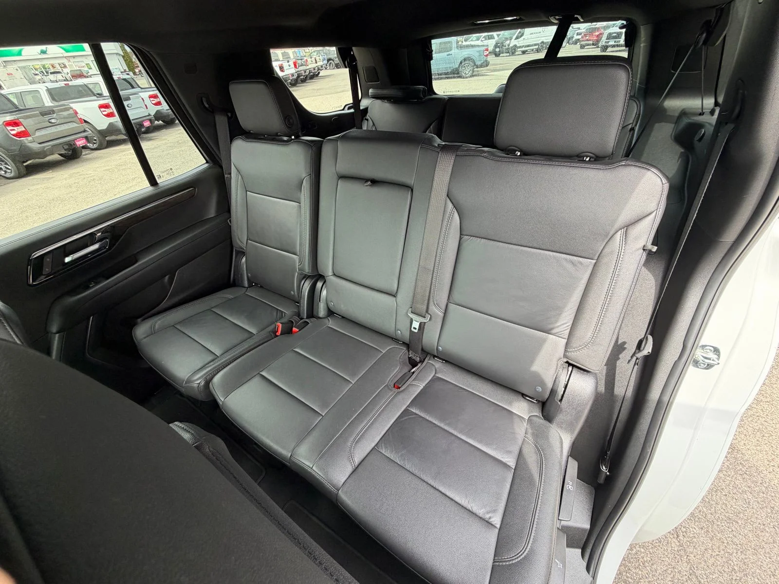 Used 2025 White Chevrolet LT image 24