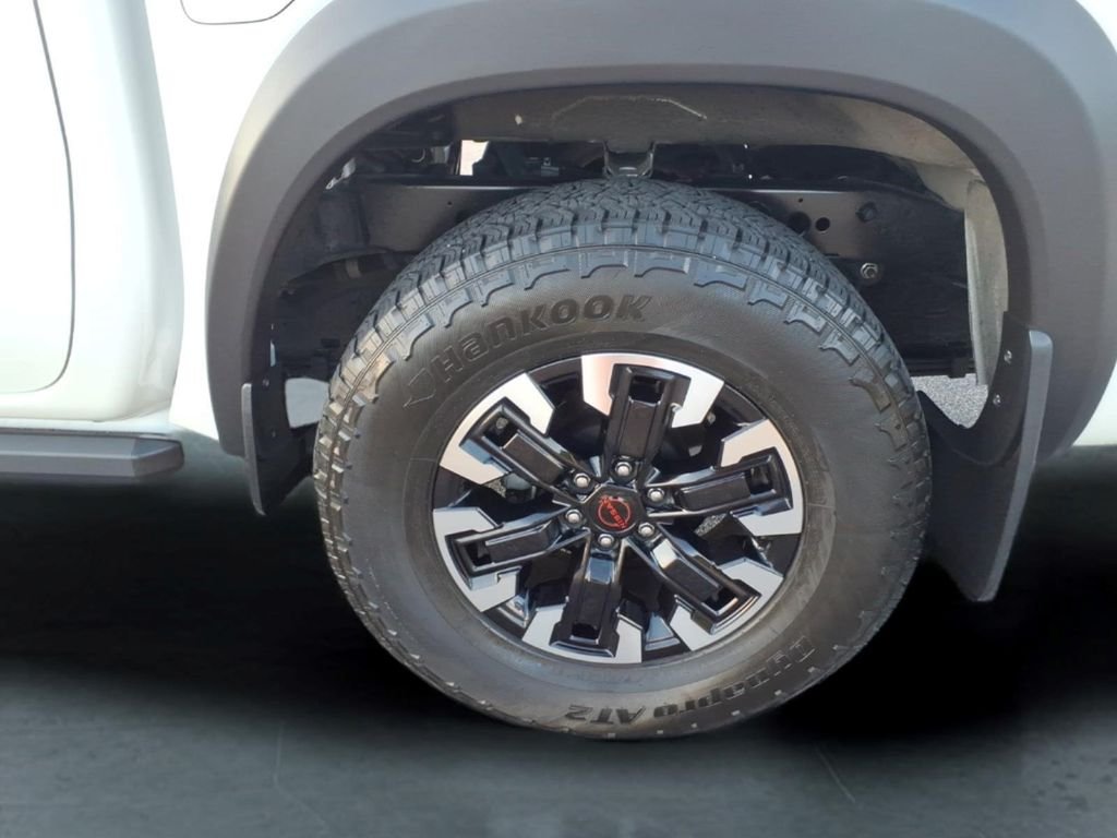 Used 2024 White Nissan PRO-4X image 13