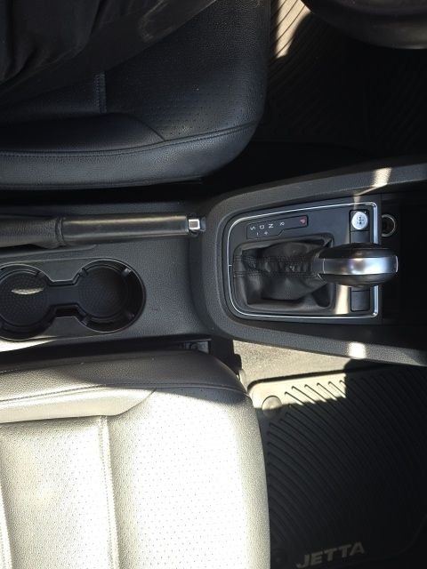 Used 2015 Black Volkswagen 1.8T SE image 17