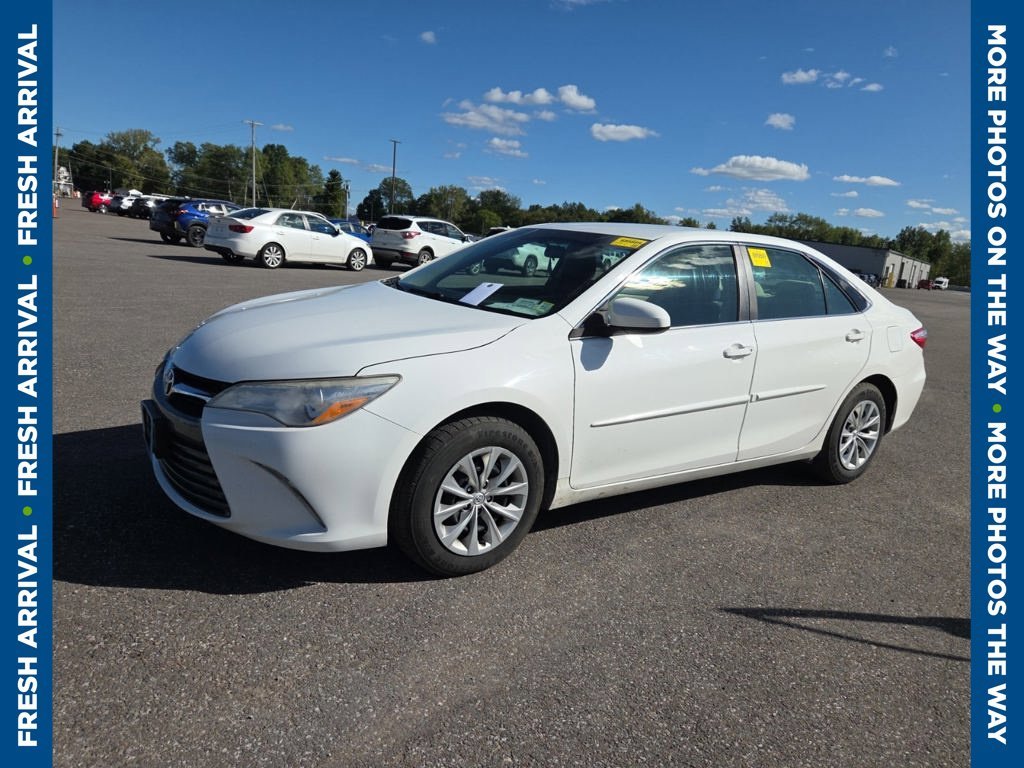 Used 2017 White Toyota LE image 9