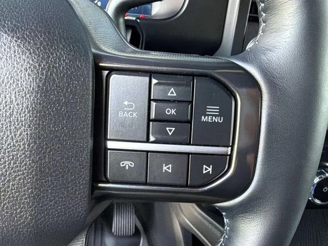 Used 2025 White Ford Platinum image 32