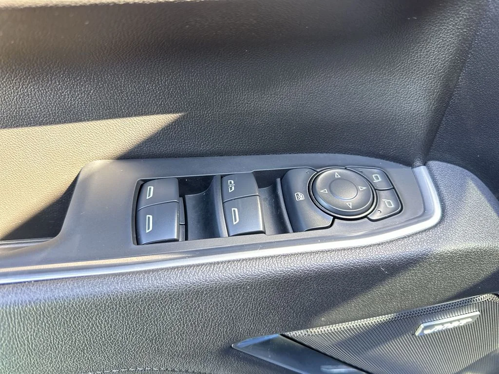 Used 2025 Blue Chevrolet RST image 13