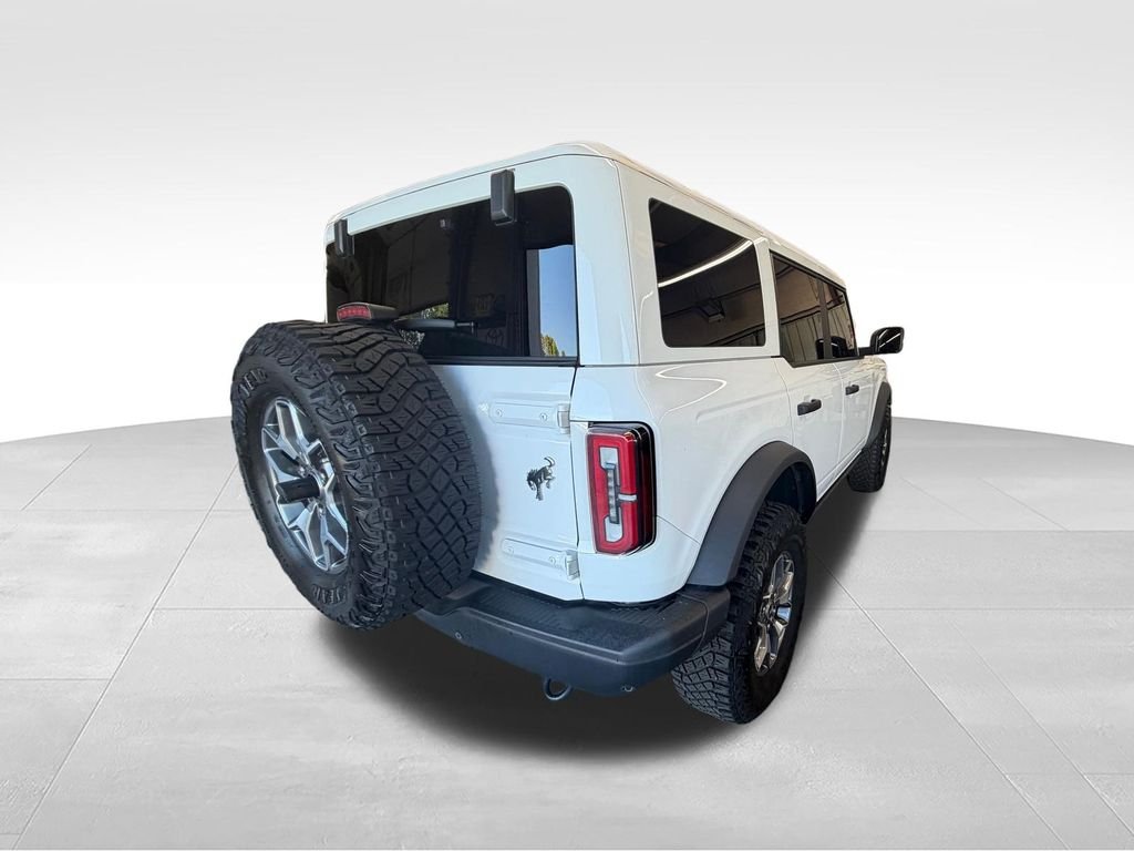 Used 2025 White Ford Badlands image 6