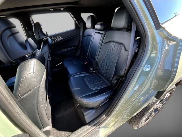 Used 2024 Green Kia X-Line image 25