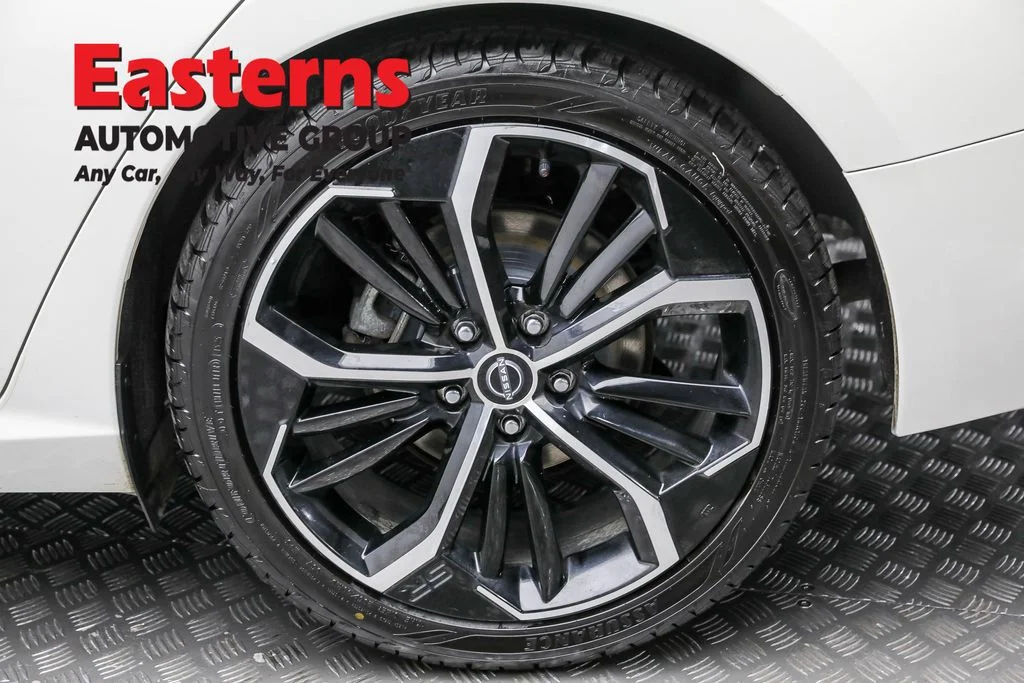 Used 2023 White Nissan 2.5 SR image 8