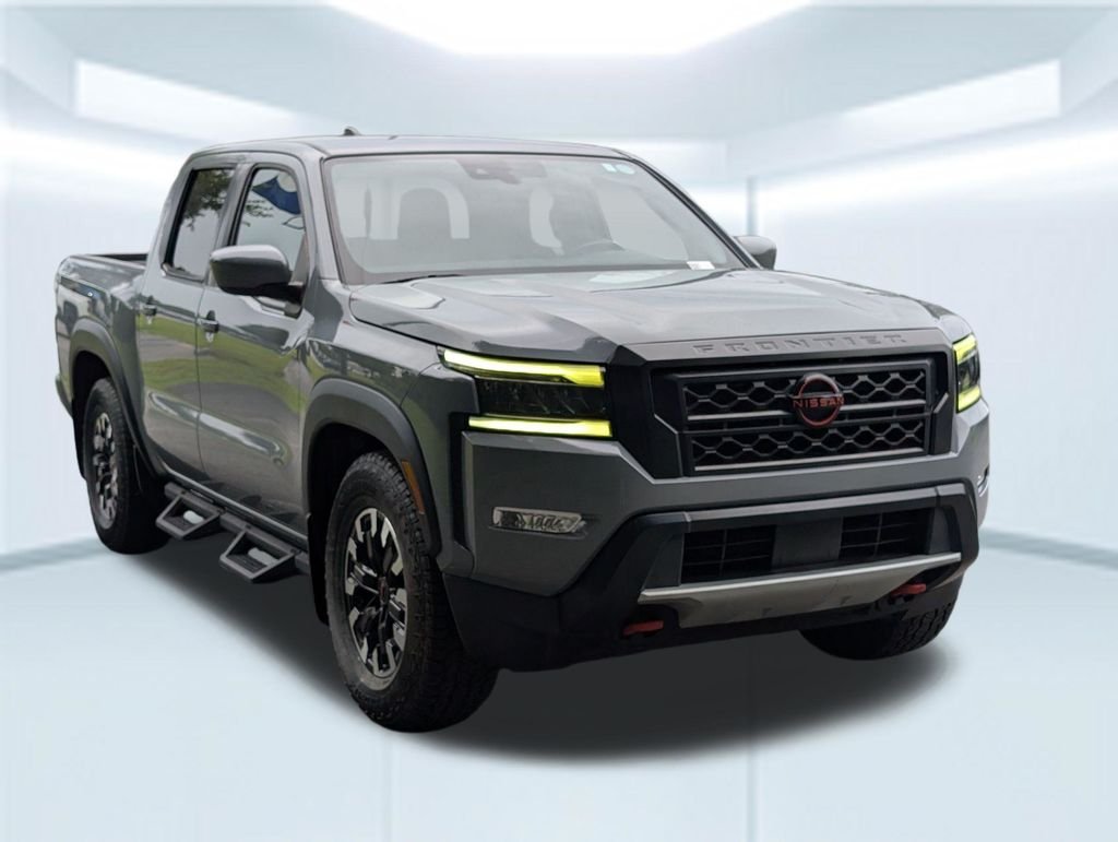Used 2023 Gray Nissan PRO-X image 8