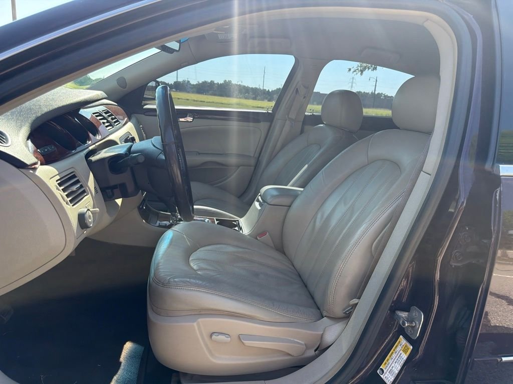 Used 2008 Red Buick CXL image 10
