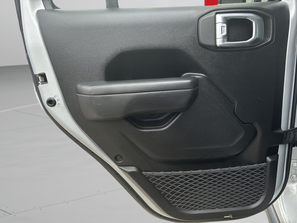 Used 2023 Silver Jeep Rubicon image 30