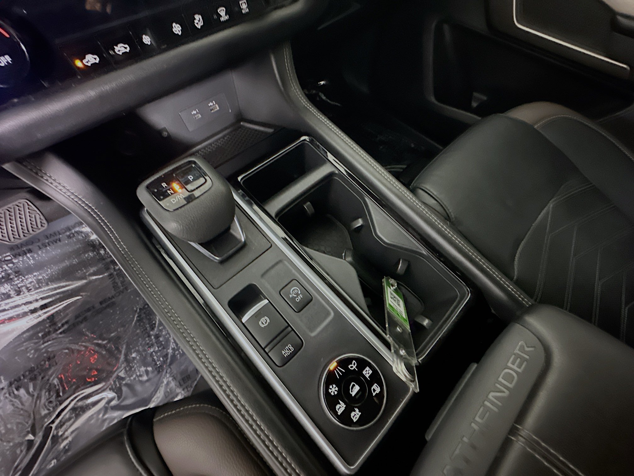 2024 Nissan Pathfinder Platinum - Photo 22