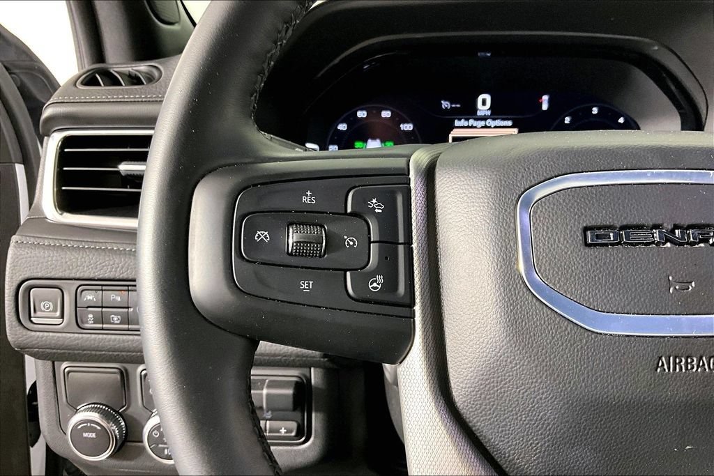 2024 GMC Yukon Denali - Photo 10