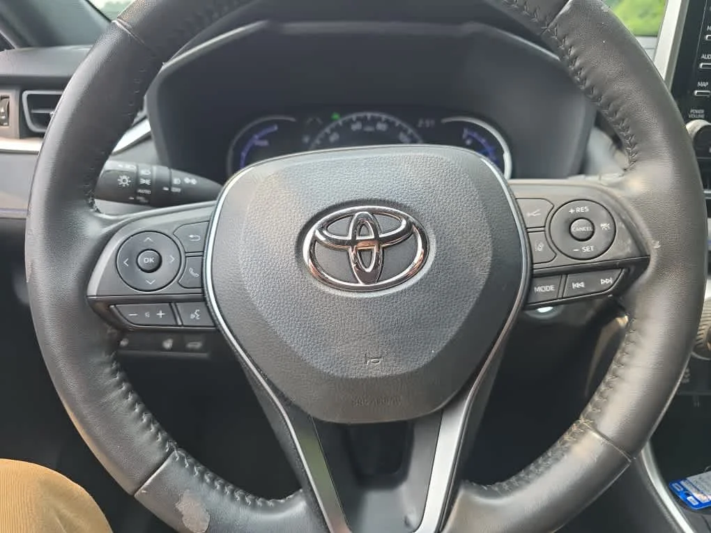 Used 2021 Blue Print/Midnight Black Metallic Toyota Hybrid XSE image 25