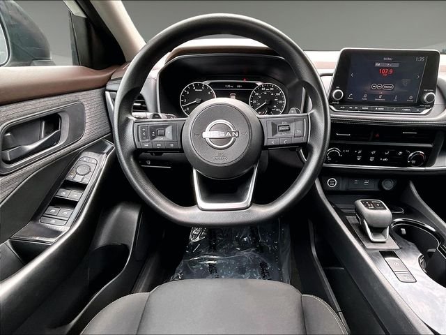 Used 2023 White Nissan S image 5