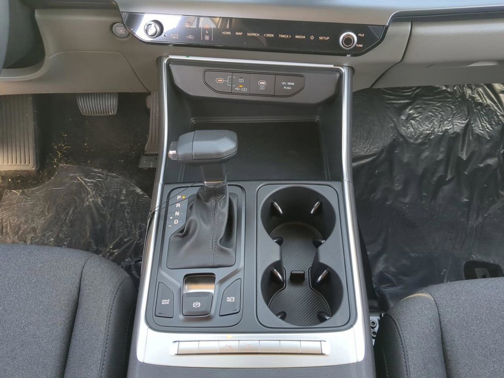 New 2026 Snow White Pearl Kia LX image 20