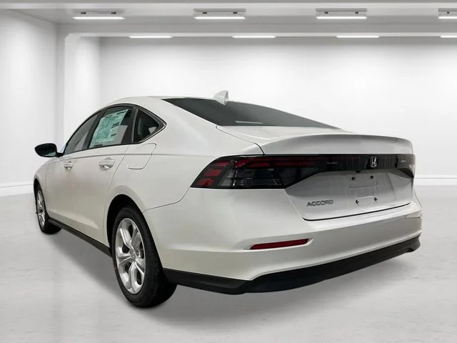 New 2026 Platinum White Pearl Honda LX image 3