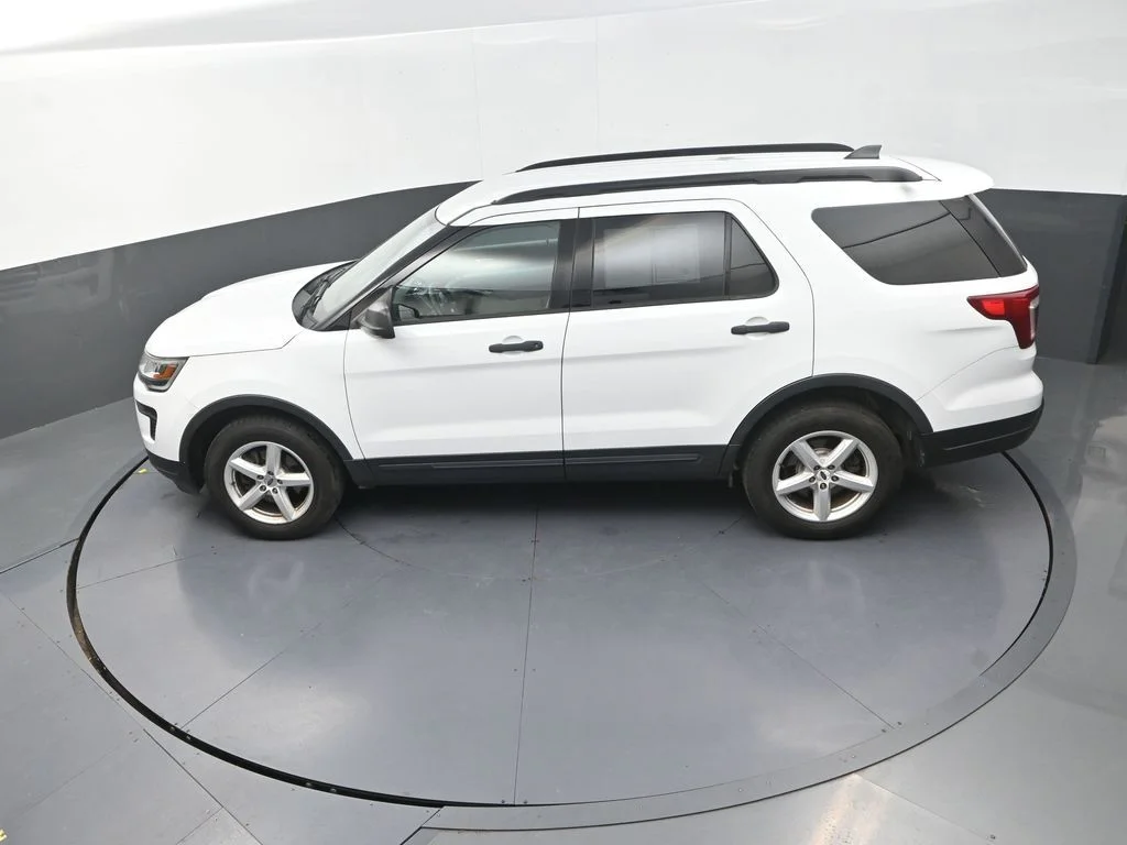 Used 2018 White Ford Base image 16