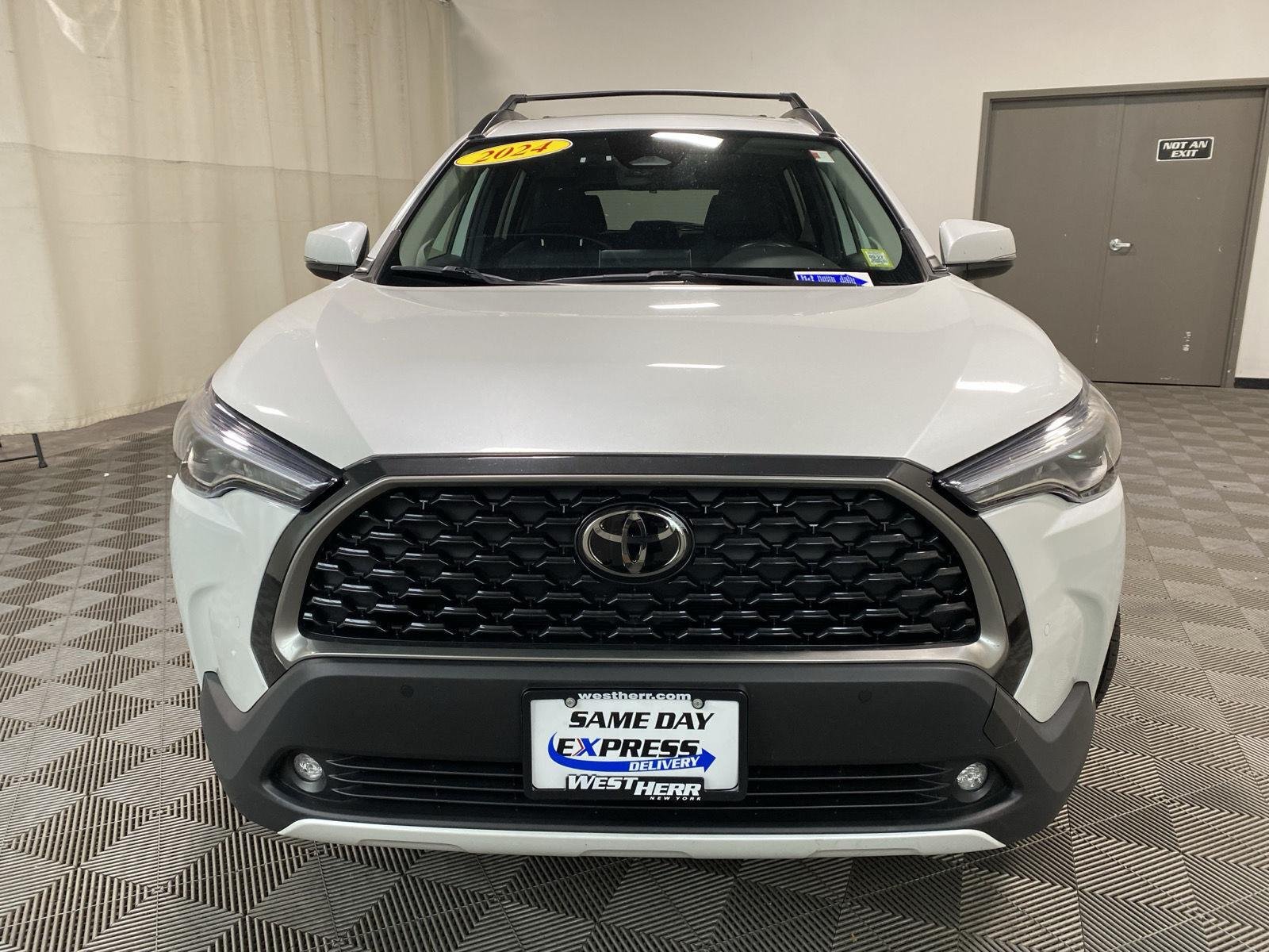 Certified Used 2024 Wind Chill Pearl Toyota XLE image 2