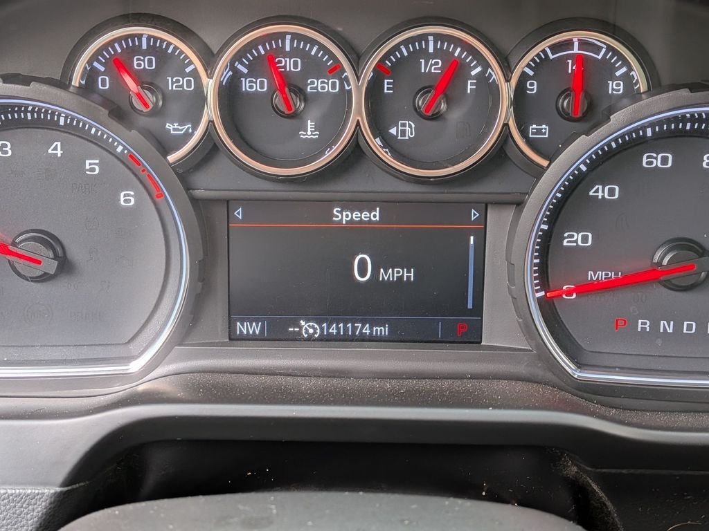 Used 2021 Silver Chevrolet RST image 27