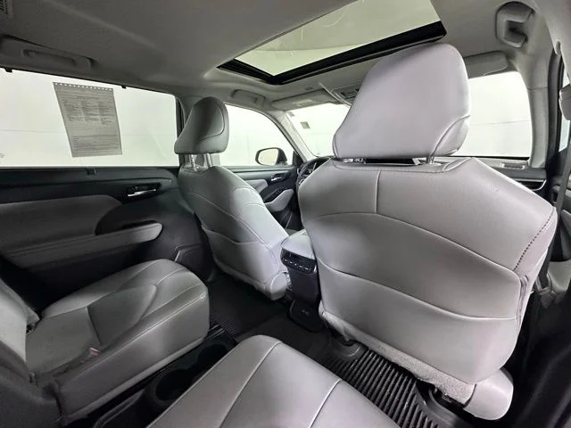 Used 2023 Beige Toyota XLE image 13