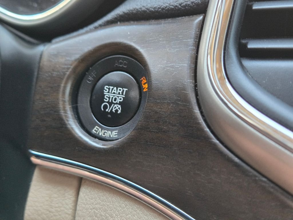 Used 2016 White Jeep Limited image 31