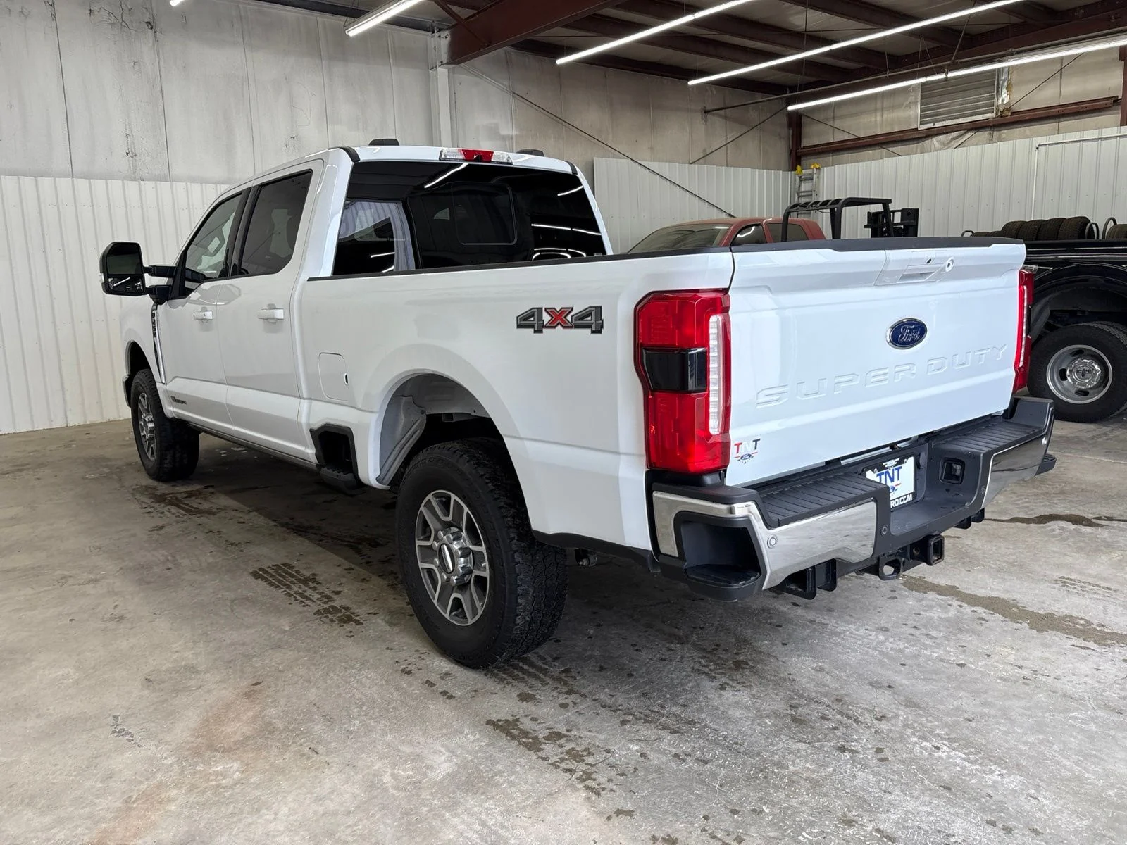 Used 2024 Oxford White Ford Lariat image 5