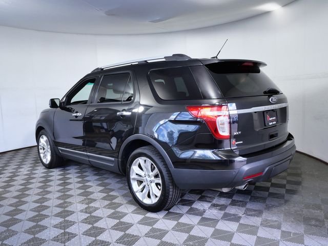 Used 2014 Black Ford XLT image 6