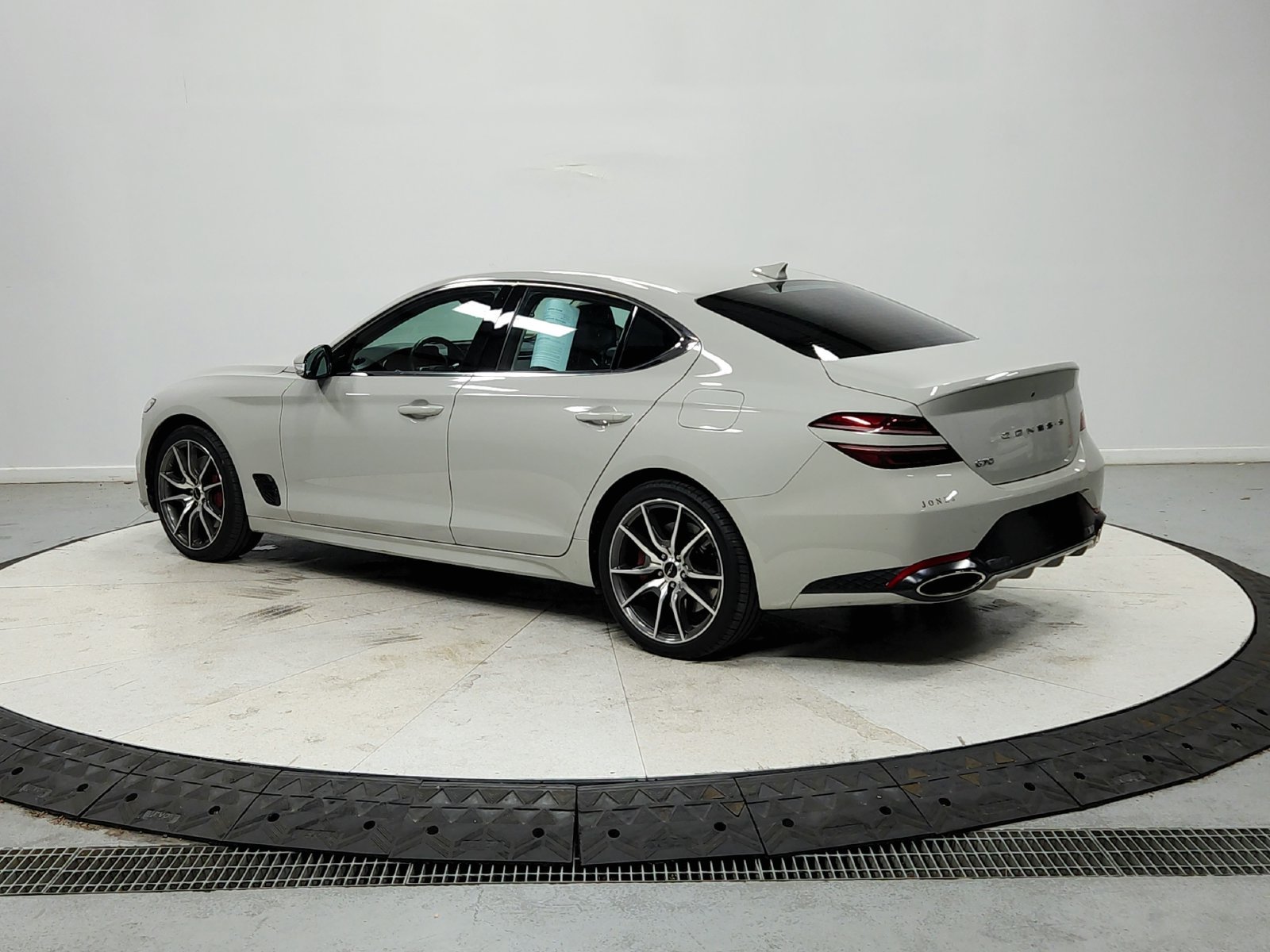 Used 2025 Gray Genesis 2.5T image 6