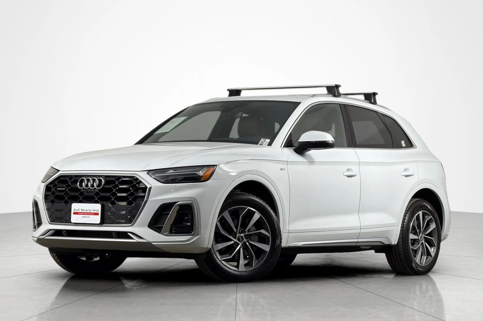 2023 Audi Q5 45 Premium Plus's photo