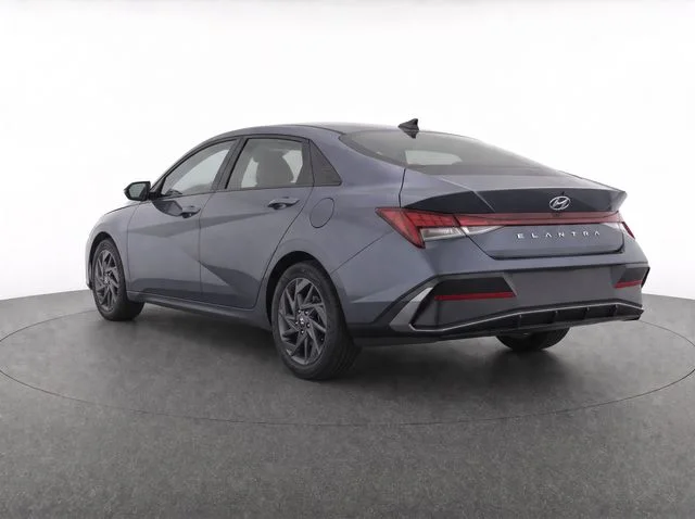 Used 2024 Gray Hyundai SEL image 7