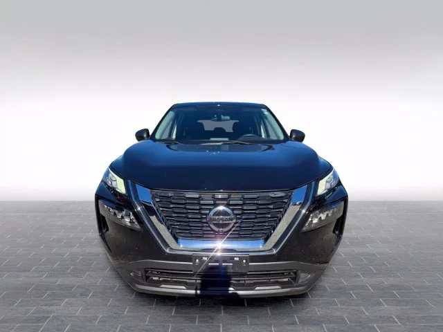 Used 2021 Black Nissan S image 2