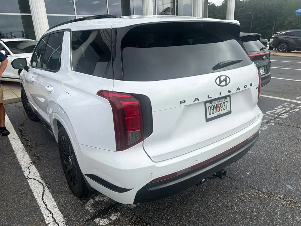 Used 2025 White Hyundai Calligraphy Night Edition image 3