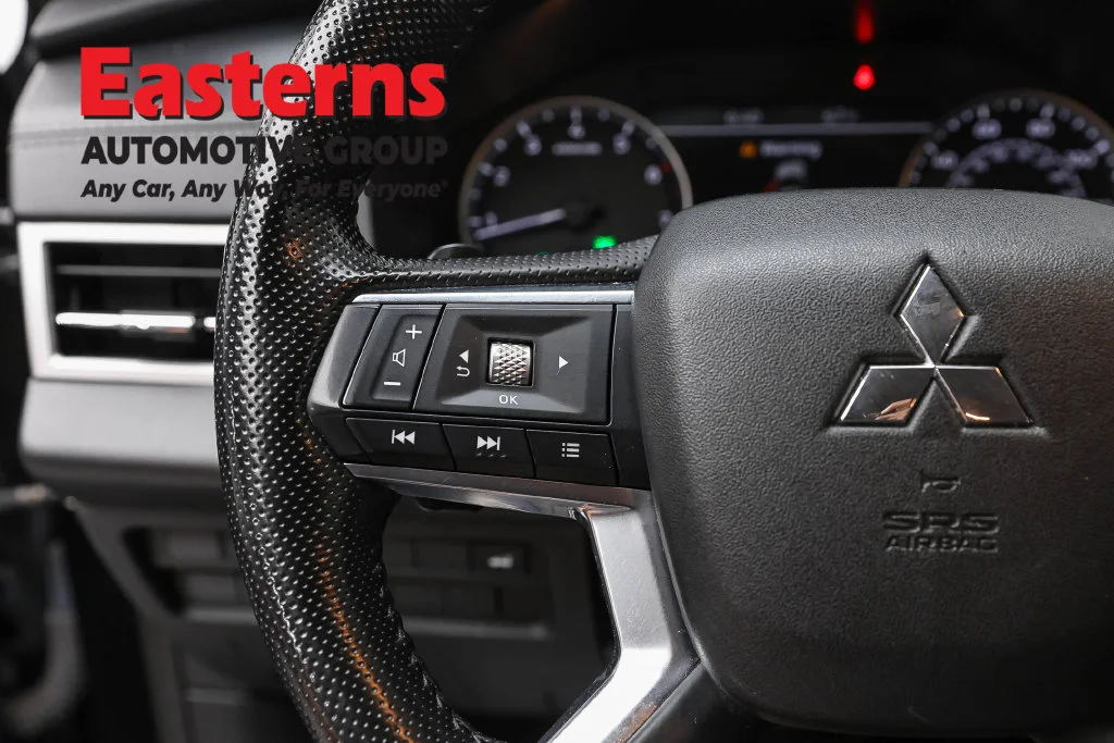 Used 2024 Black Mitsubishi SE image 15