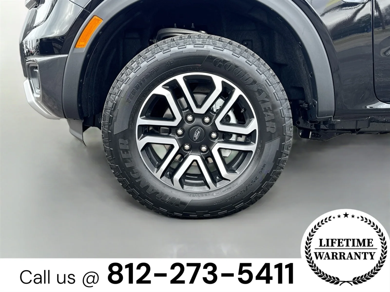 New 2025 Shadow Black Ford LARIAT® image 30