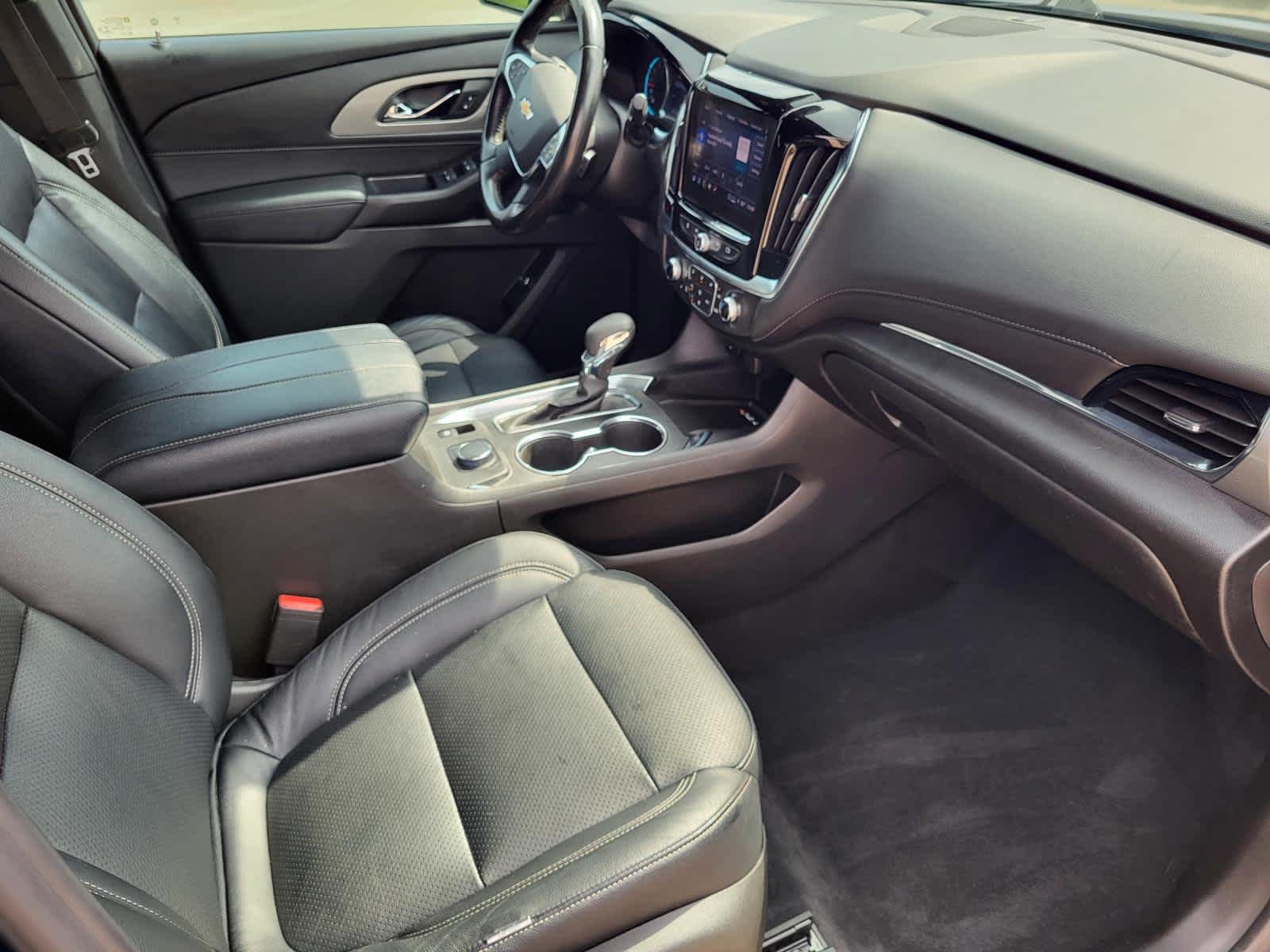 Used 2022 Northsky Blue Metallic Chevrolet LT Cloth image 9