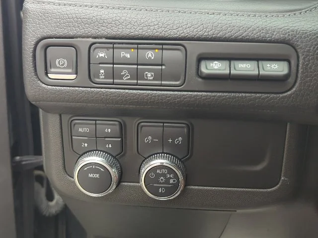 2023 GMC Yukon XL Denali - Photo 23