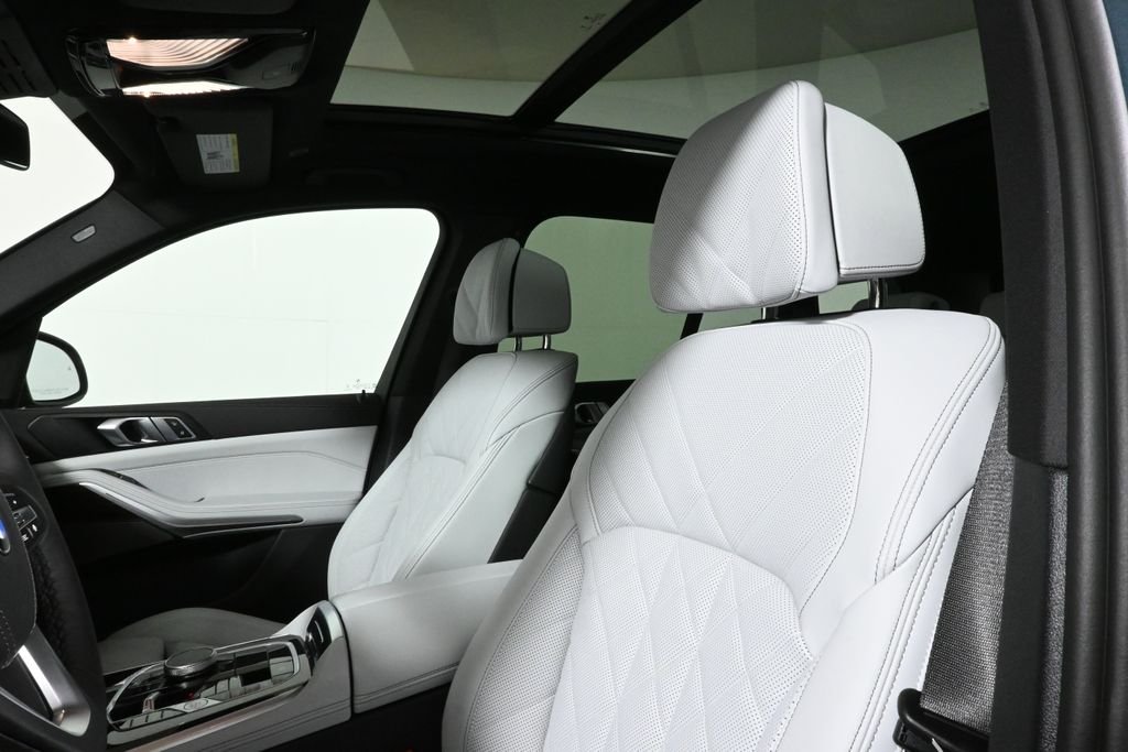 2026 BMW X5 40i - Photo 16