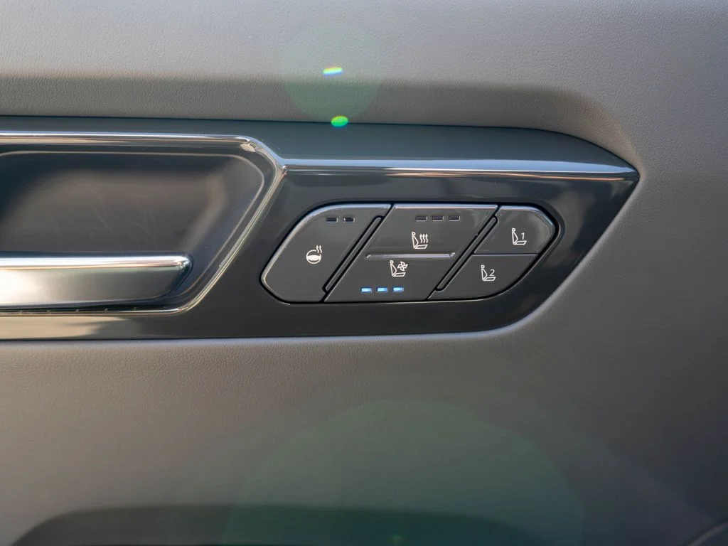 New 2026 Wolf Gray Kia Land AWD image 21