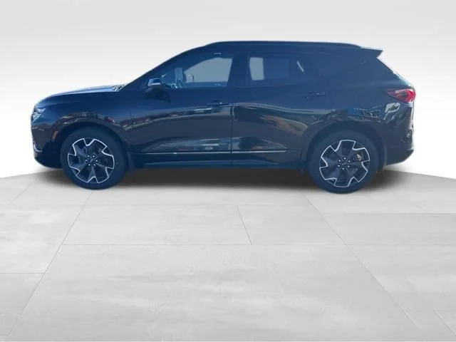 Used 2022 Black Chevrolet RS image 43