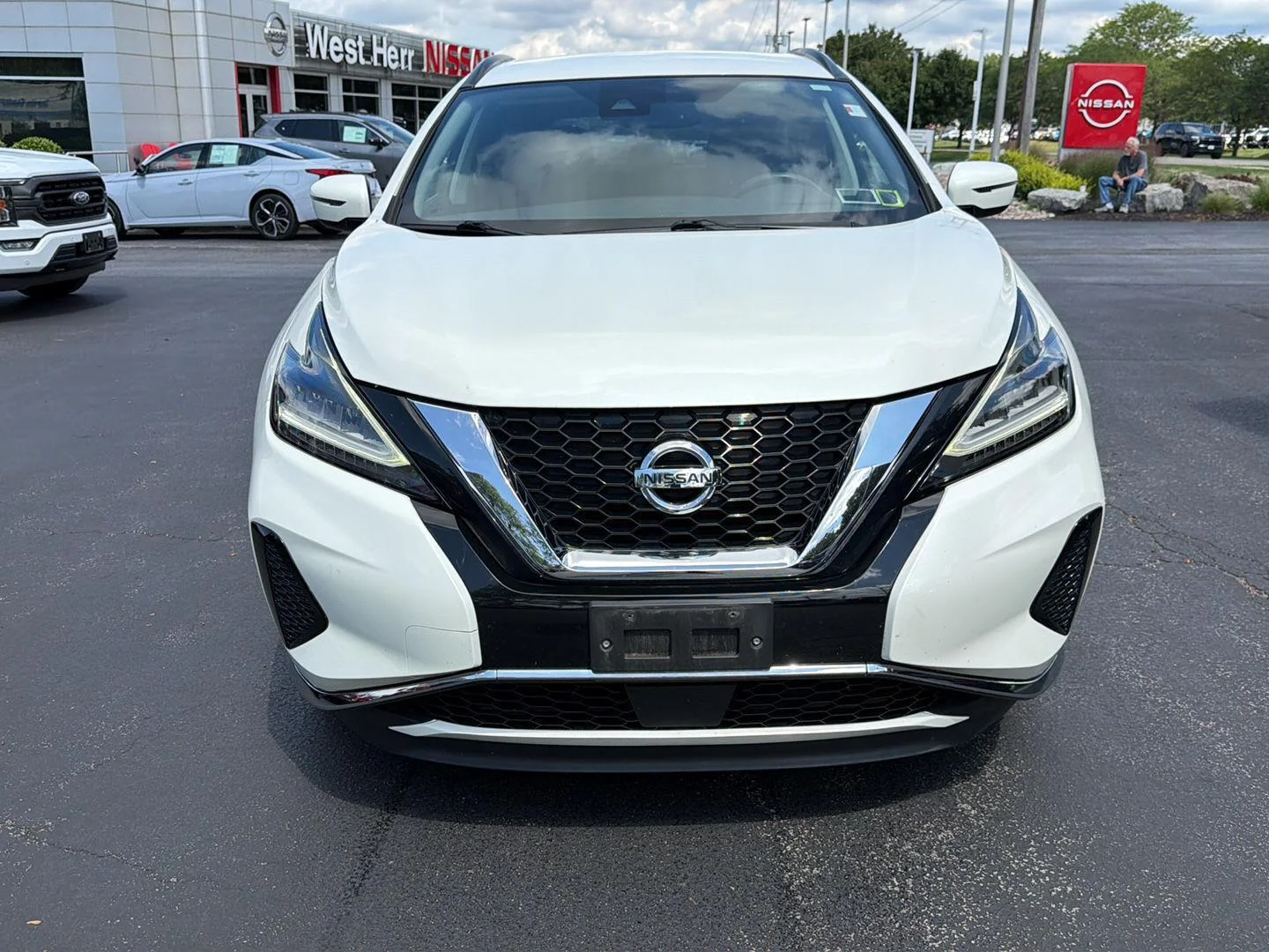 Used 2020 Pearl White Tricoat Nissan SV image 2