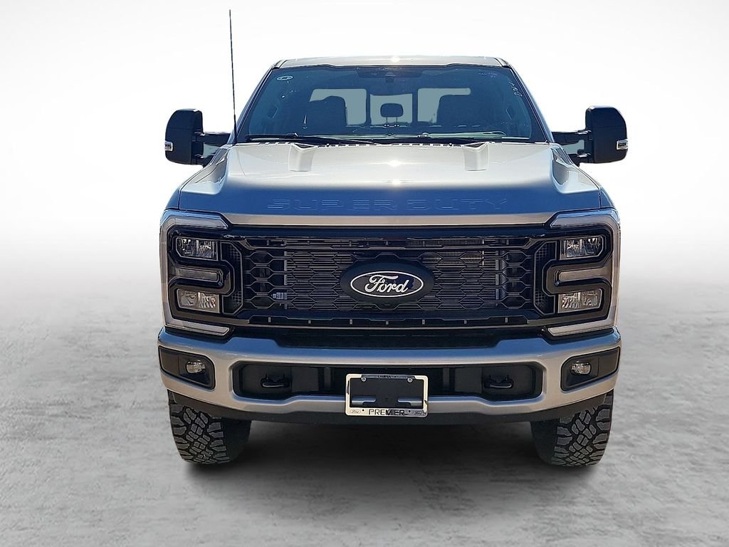 New 2027 Silver Ford F250 4X4 CREW/C image 3