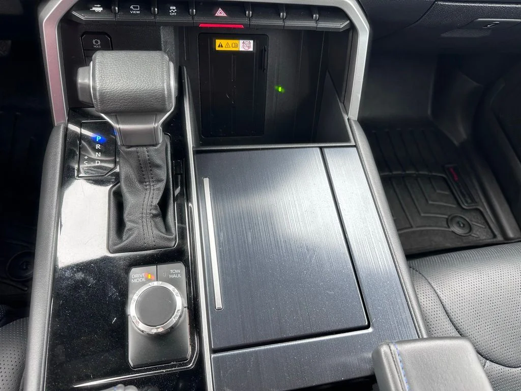 2024 Toyota Sequoia SR5 - Photo 28