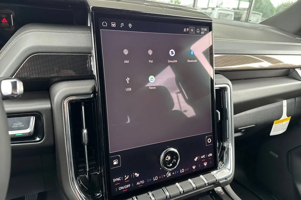 New 2026 Summit White GMC Elevation image 16