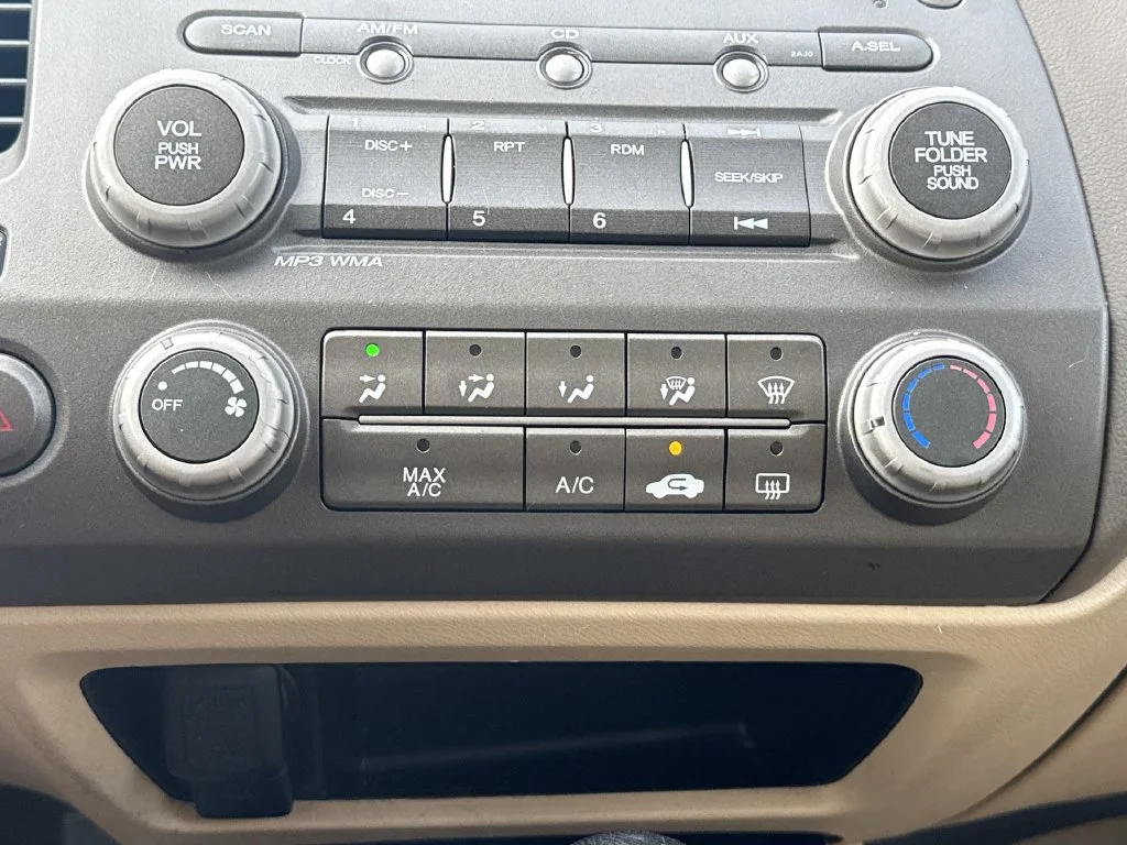 Used 2008 White Honda LX image 17