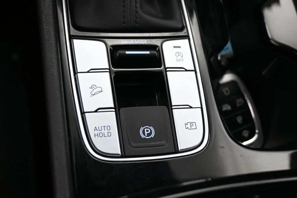 Used 2025 Cypress Gray Chevrolet RST image 21